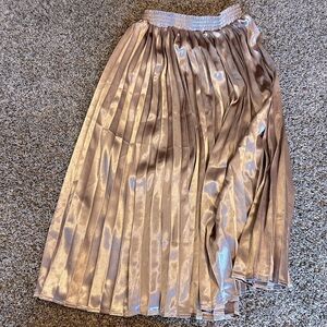 Rose gold fabrik size small silky skirt size small